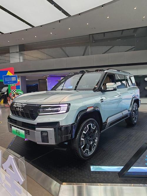 惠州169比亚迪方程豹硬派越野的爆款，英菲尼迪35周年与你共成长